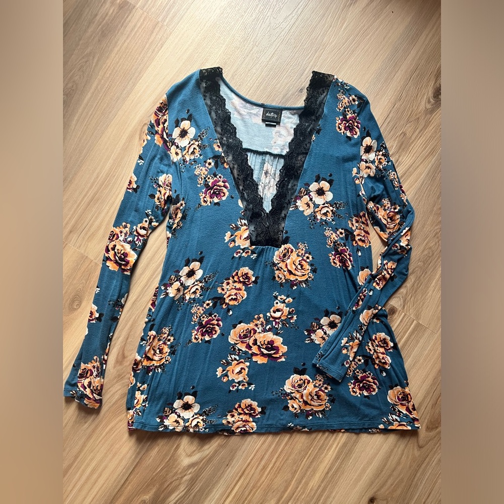 Women’s daytrip floral blouse